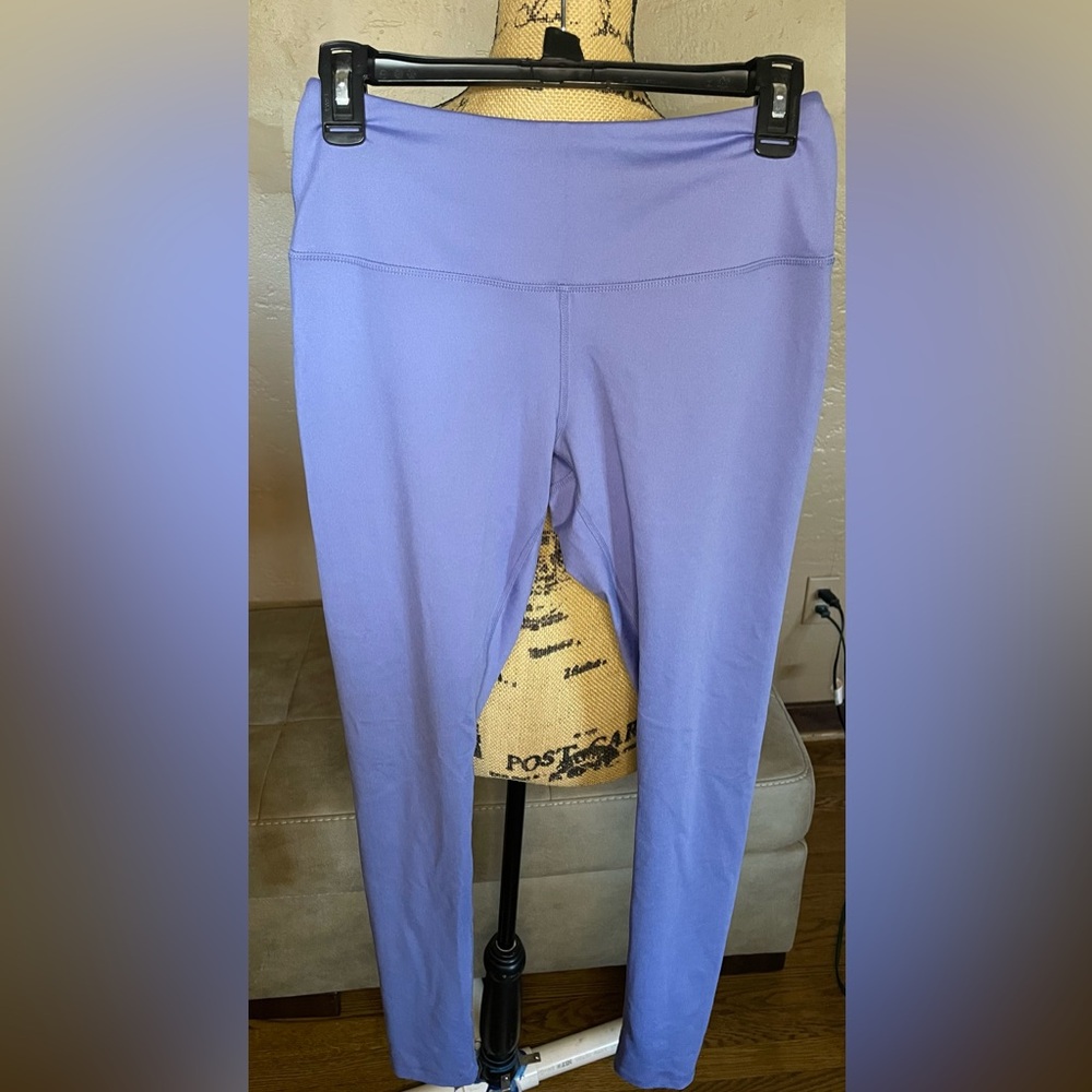 Zella Light Purple high waisted Active Leggings Size Medium EUC